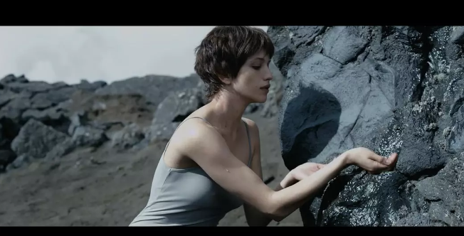 科幻电影《钛》抖音电影推荐